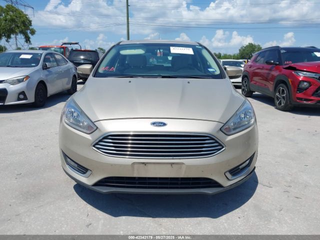 1FADP3N21HL327581 Ford Focus Titanium