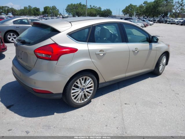 1FADP3N21HL327581 Ford Focus Titanium