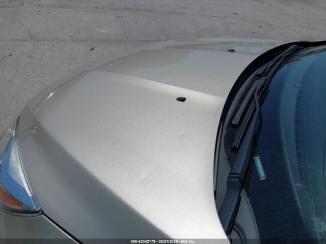 1FADP3N21HL327581 Ford Focus Titanium