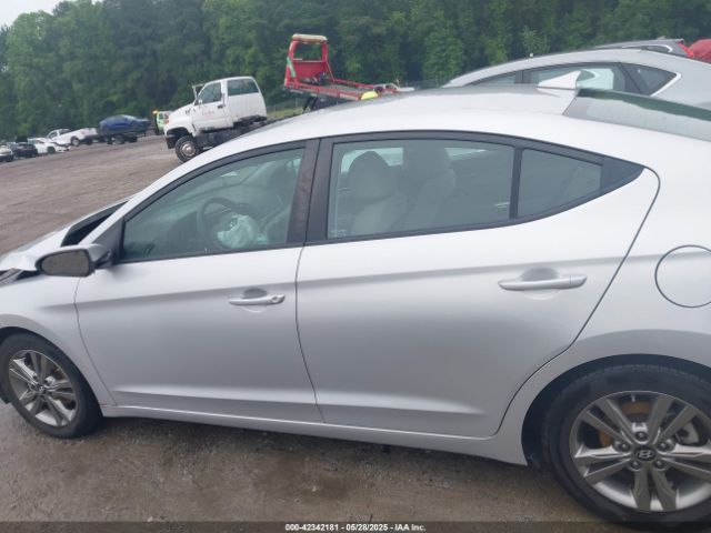 5NPD84LFXJH334705 Hyundai ELANTRA SEL