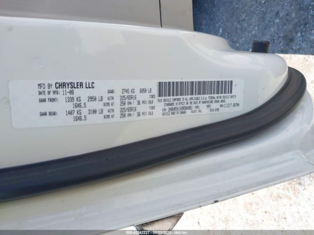 2009 CHRYSLER TOWN & COUNTRY 2A8HR541X9R584881 Photo 8