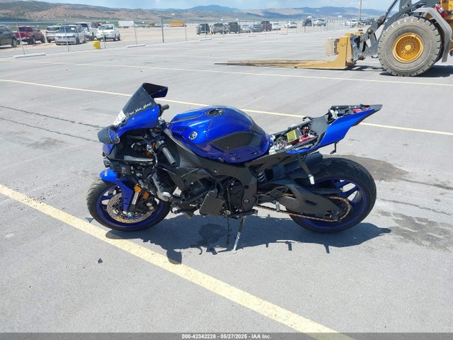 Продажа на аукционе авто 2019 Yamaha Yzfr1, vin: JYARN39EXKA004588, номер лота: 42342228