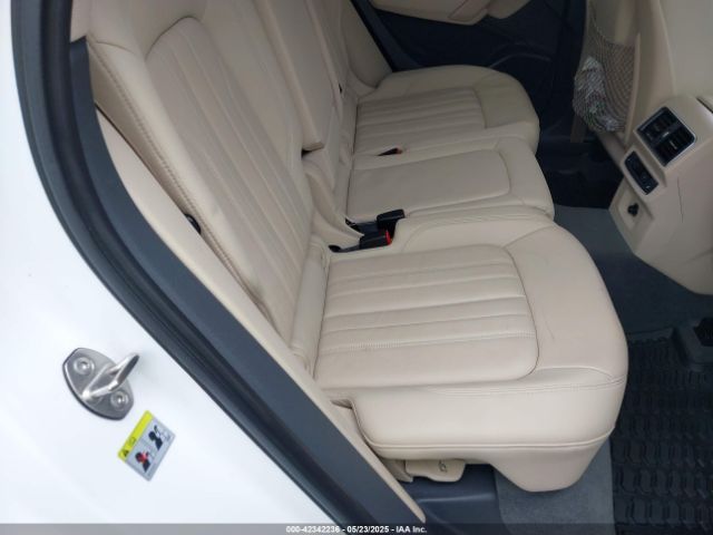 WA1BNAFY9J2007297 Audi Q5 2.0t Premium/2.0t Tech Premium