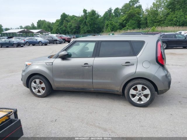 KNDJN2A29H7439010 KIA Soul