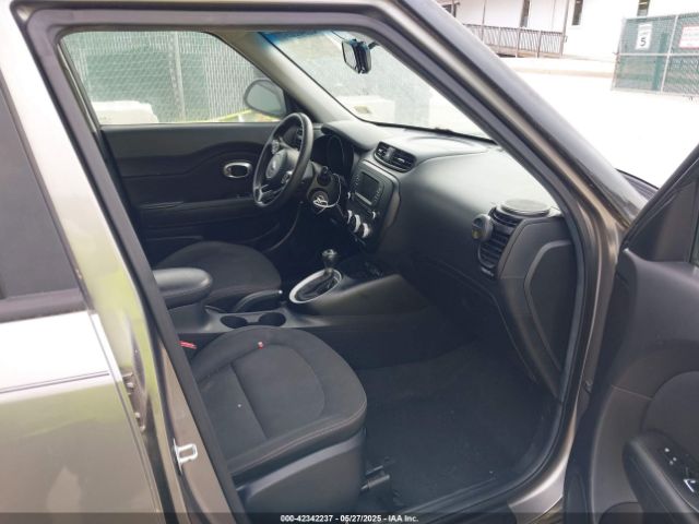 KNDJN2A29H7439010 KIA Soul