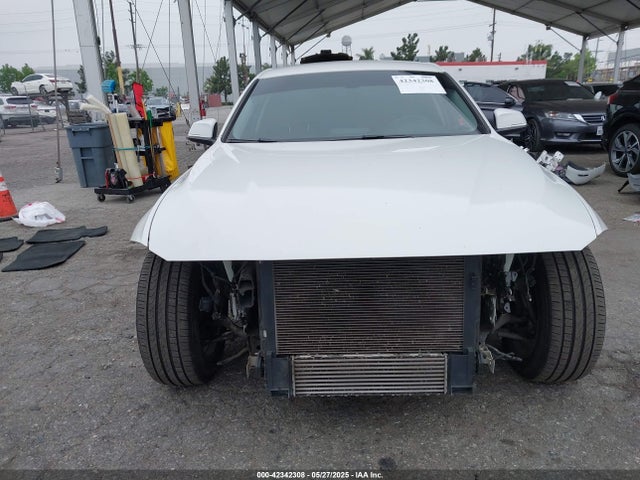 WBA8E1G38HNU15749 BMW 320i