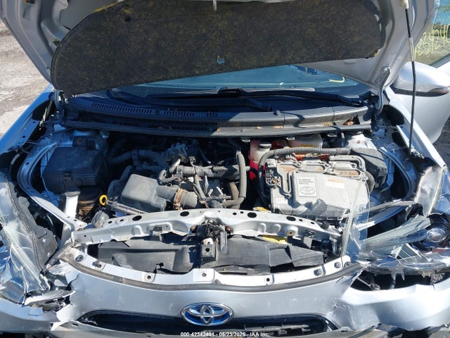 JTDKDTB36F1586860 Toyota Prius C Four/one/three/two