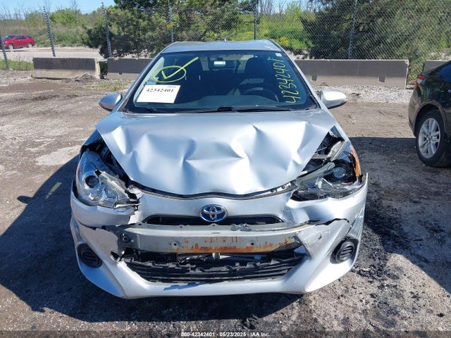 JTDKDTB36F1586860 Toyota Prius C Four/one/three/two