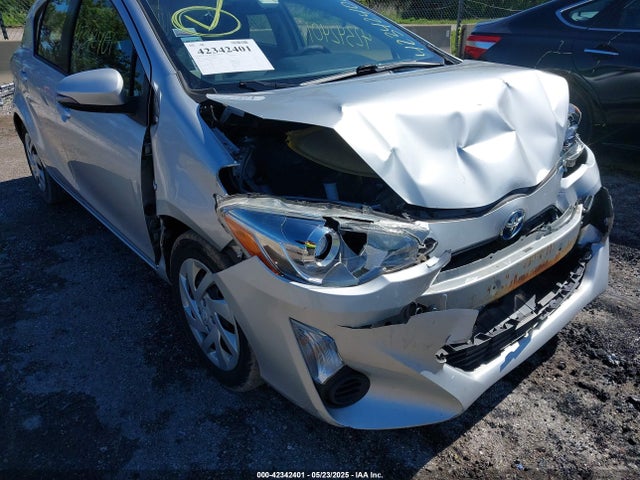 JTDKDTB36F1586860 Toyota Prius C Four/one/three/two