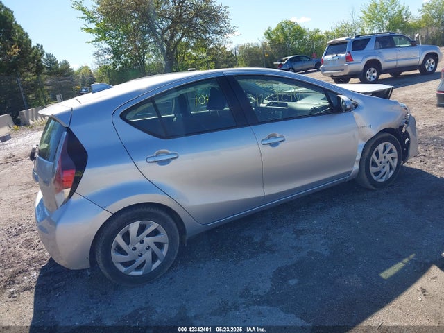 JTDKDTB36F1586860 Toyota Prius C Four/one/three/two