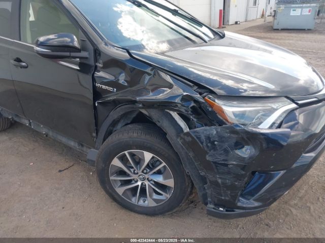 JTMRJREVXJD205137 Toyota Rav4 Hybrid Le