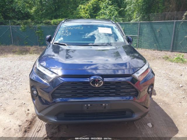 2T3A1RFV4RW411404 Toyota Rav4 Xle Premium