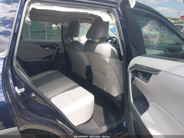 2T3A1RFV4RW411404 Toyota Rav4 Xle Premium