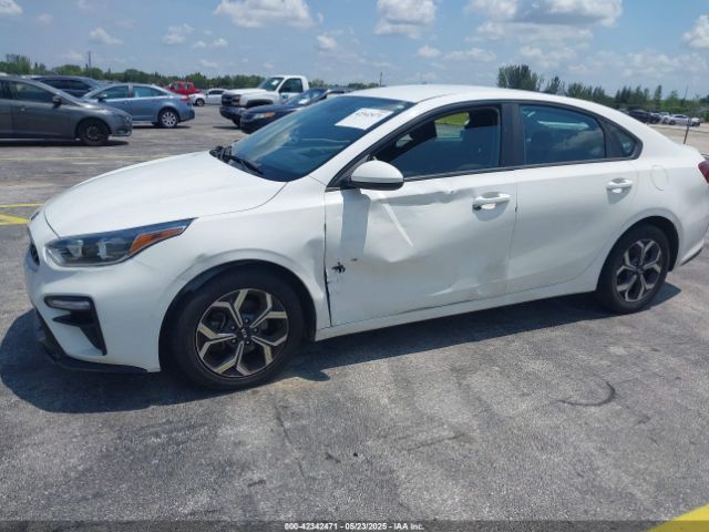 3KPF24ADXLE199230 KIA Forte Lxs