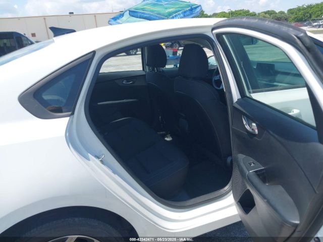 3KPF24ADXLE199230 KIA Forte Lxs