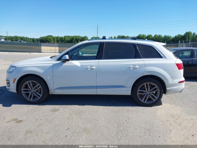 WA1VAAF75HD045947 Audi Q7 3.0t Premium
