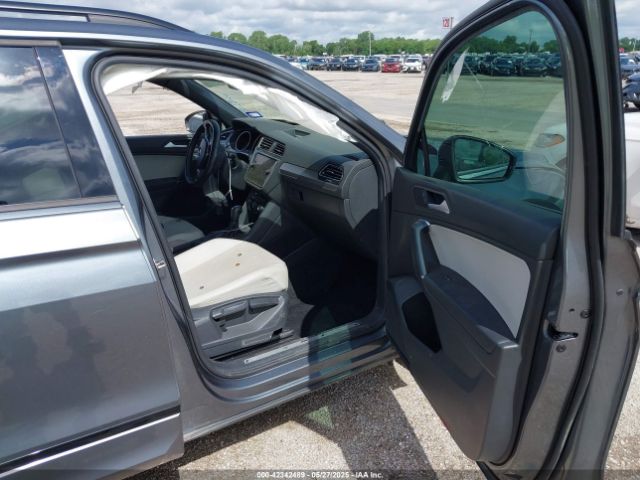 2020 VOLKSWAGEN TIGUAN 3VV3B7AX8LM176292 Photo 4