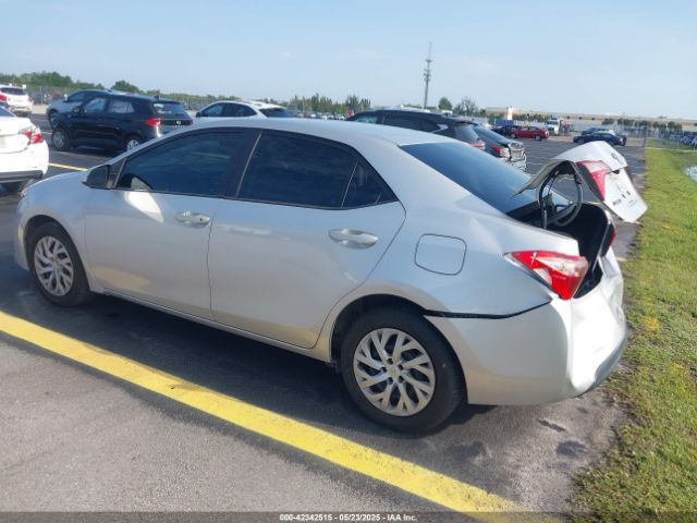 2T1BURHE1JC049409 Toyota COROLLA LE