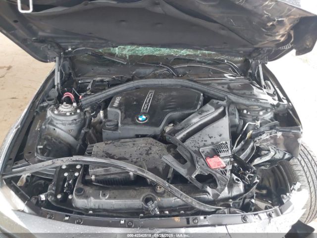 WBA8A9C54GK617747 BMW 320i