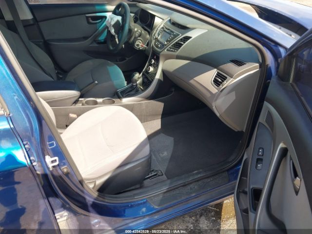 5NPDH4AE3GH778561 Hyundai ELANTRA SE