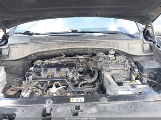KM8SMDHF9JU268192 Hyundai Santa Fe Se