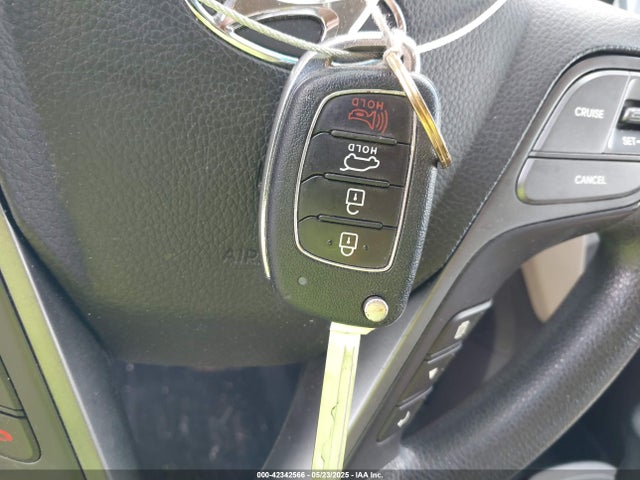 KM8SMDHF9JU268192 Hyundai Santa Fe Se
