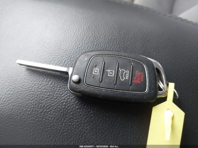 KM8SMDHF2GU151580 Hyundai Santa Fe Se