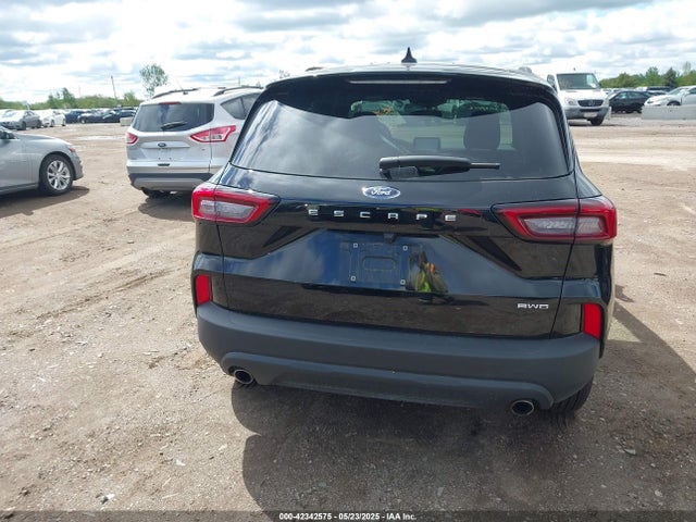 1FMCU9MNXSUA63061 Ford Escape St-line
