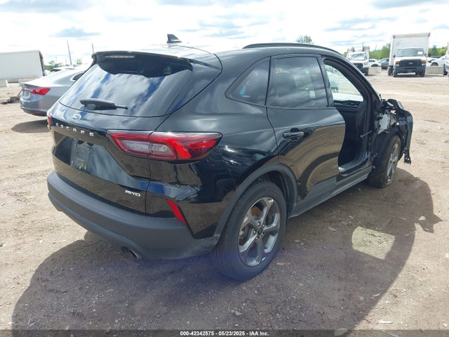 1FMCU9MNXSUA63061 Ford Escape St-line