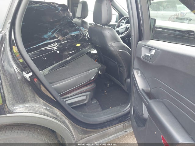 1FMCU9MNXSUA63061 Ford Escape St-line