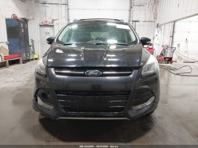 1FMCU9J95EUA18704 Ford Escape Titanium