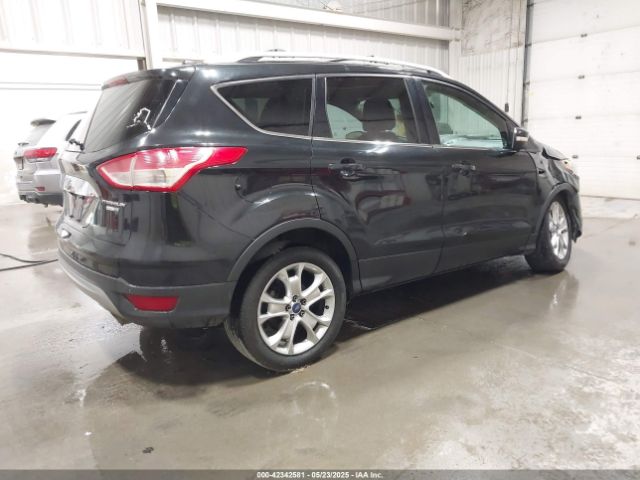 1FMCU9J95EUA18704 Ford Escape Titanium