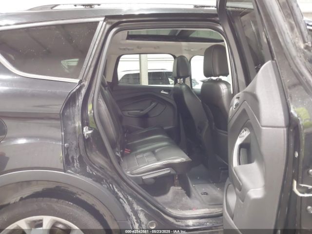 1FMCU9J95EUA18704 Ford Escape Titanium