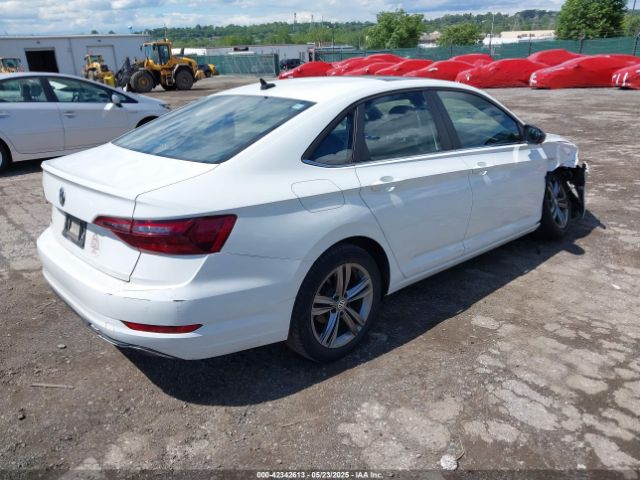 2020 VOLKSWAGEN JETTA 3VWCB7BU8LM054323 Photo 3