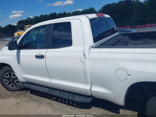 5TFUM5F18EX053031 Toyota Tundra Sr 4.6l V8/sr5 4.6l V8