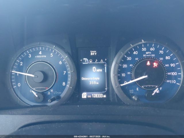 5TDYZ3DC0HS835216 Toyota Sienna Xle 8 Passenger