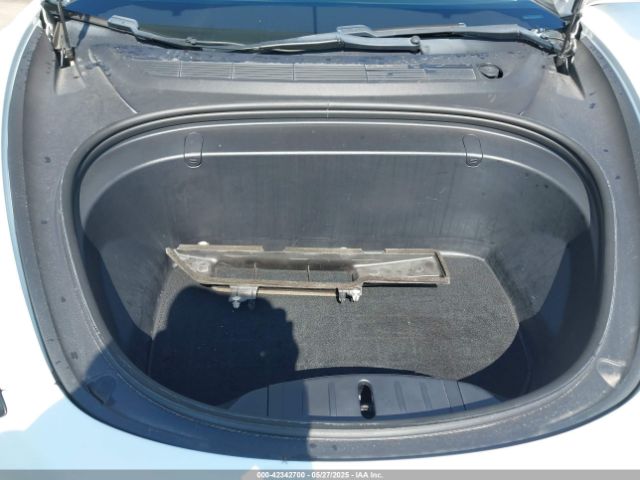 5YJ3E1EB5KF365132 Tesla Model 3 Long Range/performance