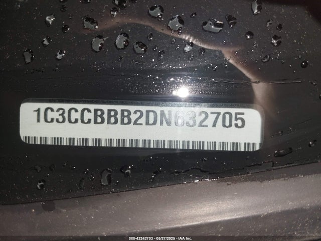 42342703 :رقم المزاد ، 1C3CCBBB2DN632705 vin ، 2013 Chrysler 200 Touring مزاد بيع
