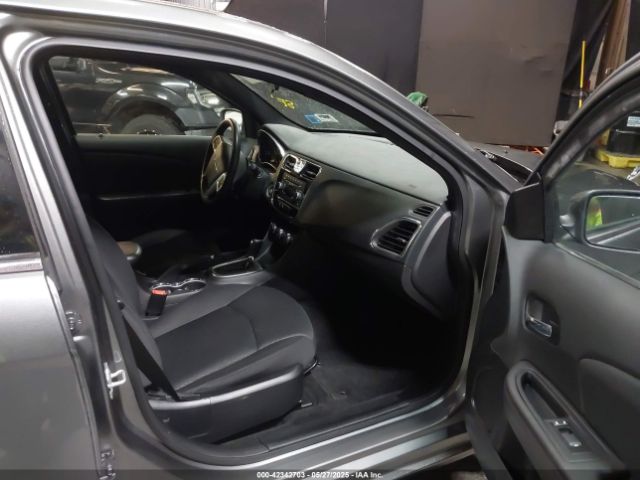 2013 CHRYSLER 200 1C3CCBBB2DN632705 Photo 4