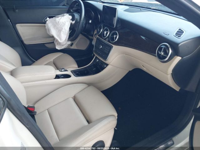 2016 MERCEDES-BENZ CLA 250 WDDSJ4EB4GN330900 Photo 4