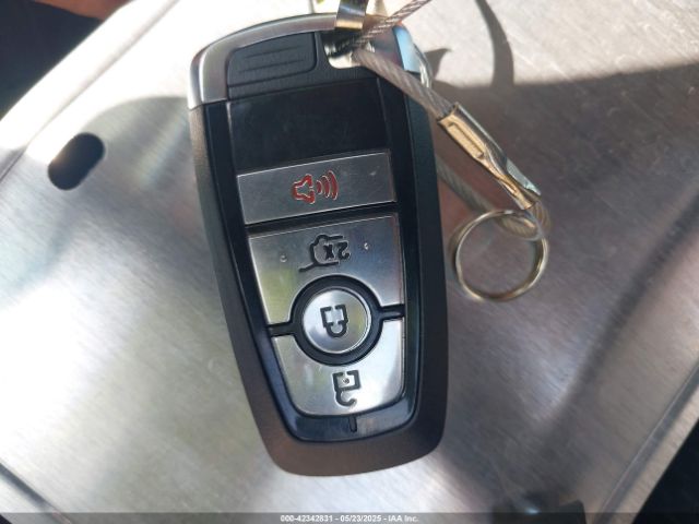 1FMCU0MN8SUA09401 Ford Escape St-line