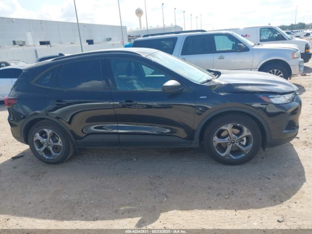 1FMCU0MN8SUA09401 Ford Escape St-line