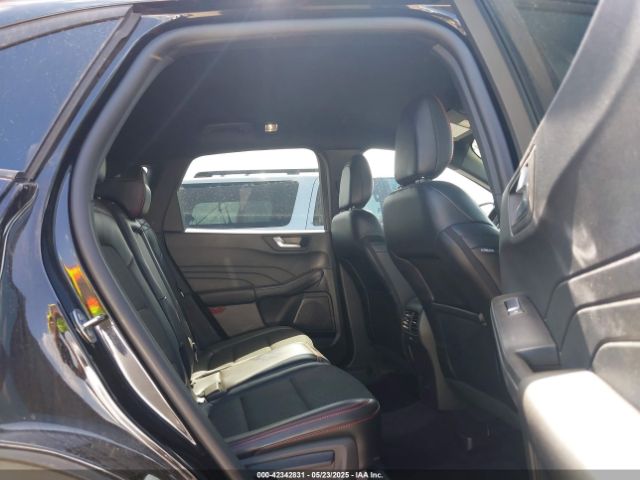 1FMCU0MN8SUA09401 Ford Escape St-line