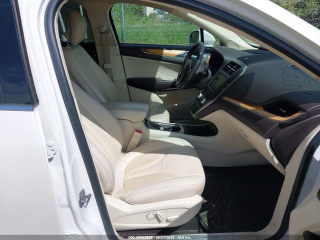 5LMCJ1A95FUJ26636 Lincoln 2015