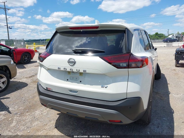 JN8BT3BA1PW430588 Nissan Rogue Sv Fwd