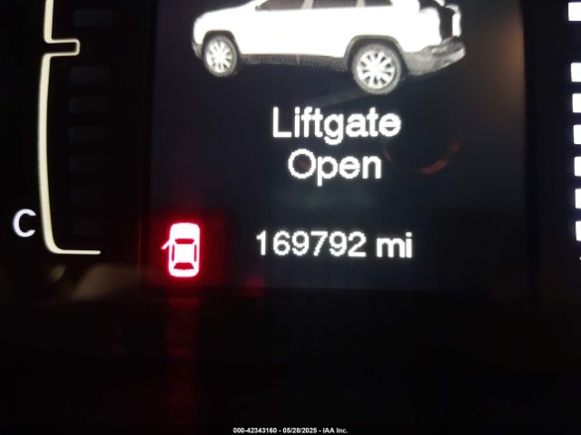 1C4PJMABXEW243290 Jeep Cherokee Sport