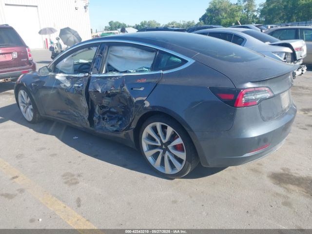 2018 TESLA MODEL 3 5YJ3E1EB8JF083257 Photo 2