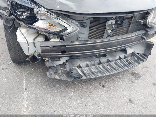 3N1AB7AP8GY215146 Nissan Sentra