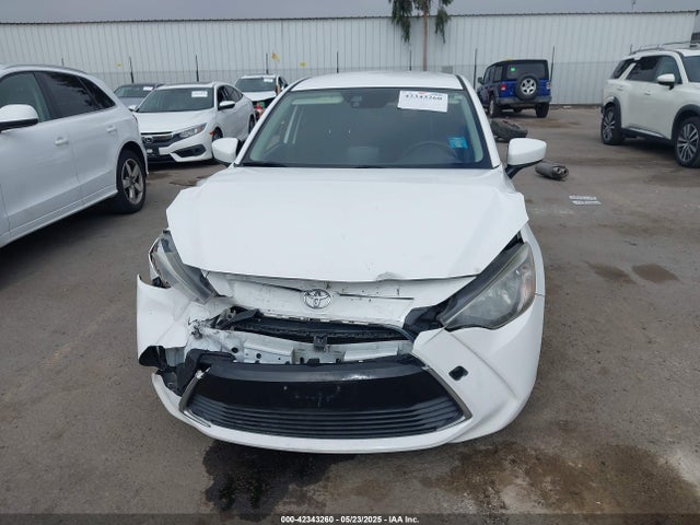 3MYDLBYV6HY173075 Toyota YARIS IA