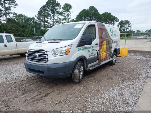 1FTNR1ZM7FKA88758 Ford 2015